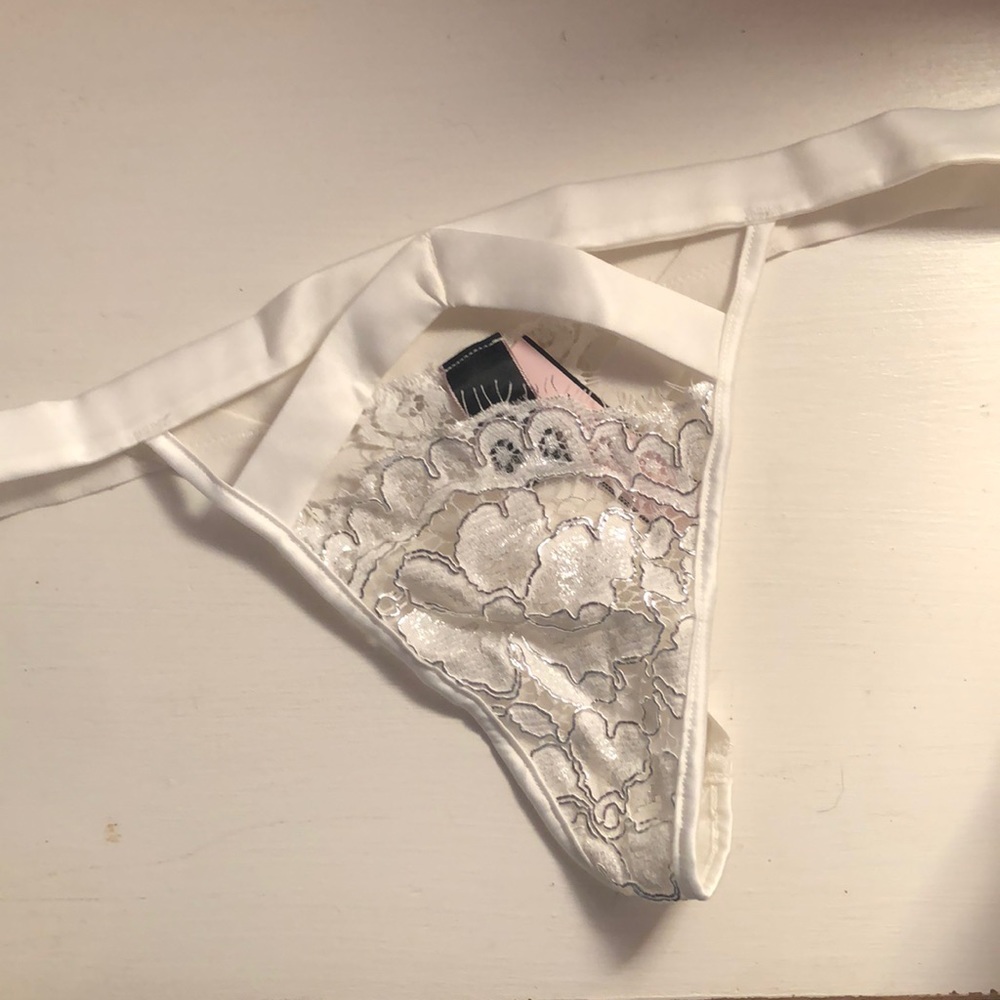 NWT VS Very Sexy V-String